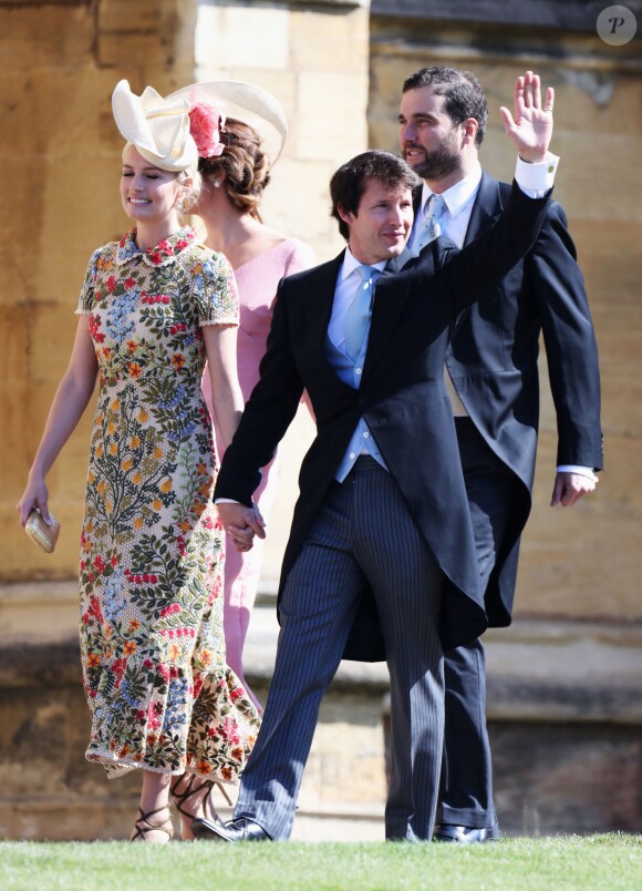 James Blunt et Sofia Wellesley (boucles d'oreilles Cartier) - Les invités arrivent à la chapelle St. George pour le mariage du prince Harry et de Meghan Markle au château de Windsor, Royaume Uni, le 19 mai 2018.