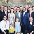 Estelle (6 ans) et Oscar (2 ans) de Suède se joignaient à leurs parents la princesse héritière Victoria et le prince Daniel ainsi qu'à leur oncle le prince Carl Philip le 21 mai 2018 au palais royal à Stockholm lors d'une réception pour fêter le titre de champions du monde des hockeyeurs suédois.