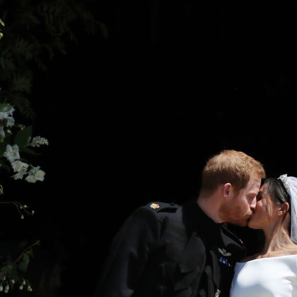 Le prince Harry, duc de Sussex, et Meghan Markle, duchesse de Sussex, à la sortie de chapelle St. George au château de Windsor - Sortie après la cérémonie de mariage du prince Harry et de Meghan Markle en la chapelle Saint-George au château de Windsor, Royaume Uni, le 19 mai 2018.