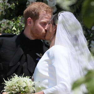 Le prince Harry, duc de Sussex, et Meghan Markle, duchesse de Sussex, à la sortie de chapelle St. George au château de Windsor - Sortie après la cérémonie de mariage du prince Harry et de Meghan Markle en la chapelle Saint-George au château de Windsor, Royaume Uni, le 19 mai 2018.