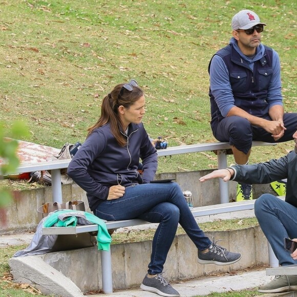 Exclusif - Ben Affleck et son ex femme Jennifer Garner assistent au match de Baseball de leur fils Samuel à Brentwood le 12 mai 2018.