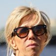 La première dame Brigitte Macron visite Saint-Petersbourg à bord d'un bateau sur la Neva le 25 mai 2018. Le couple présidentiel français est en visite officielle dans la Fédération de Russie les 24 et 25 mai 2018. © Dominique Jacovides / Bestimage