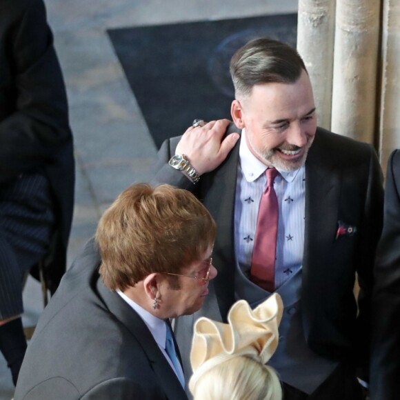 David Beckham, sa femme Victoria, Sir Elton John, son mari David Furnish, James Blunt et Sofia Wellesley - Les invités arrivent à la chapelle St. George pour le mariage du prince Harry et de Meghan Markle au château de Windsor, Royaume Uni, le 19 mai 2018.