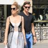Céline Dion et son danseur Pepe Munoz sont allés faire du shopping à la boutique Schiaparelli à Paris, le 1er août 2017