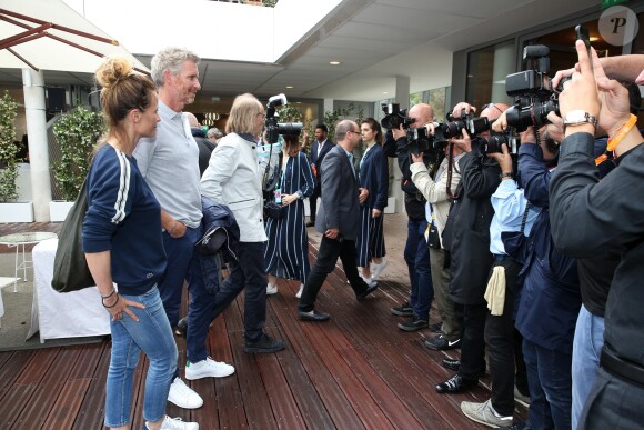 Denis Brogniart et sa femme Hortense au village lors des internationaux de France de tennis de Roland Garros, Jour 3, à Paris le 29 mai 2018. © Dominique Jacovides / Cyril Moreau / Bestimage