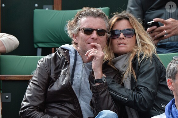 Denis Brogniart et sa femme Hortense assistent au match de Gael Monfils au 2eme Tour des Internationaux de France de tennis de Roland Garros le 29 mai 2013.