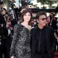 Charlotte Gainsbourg et son compagnon Yvan Attal - Montée des marches du film "The Meyerowitz Stories" lors du 70ème Festival International du Film de Cannes. Le 21 mai 2017.