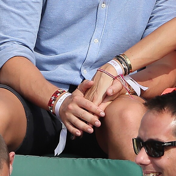 Alexandra Rosenfeld (Miss France 2006) et son compagnon Tom Lamb dans les tribunes des internationaux de tennis de Roland Garros à Paris, France, le 3 juin 2018. © Dominique Jacovides - Cyril Moreau/Bestimage