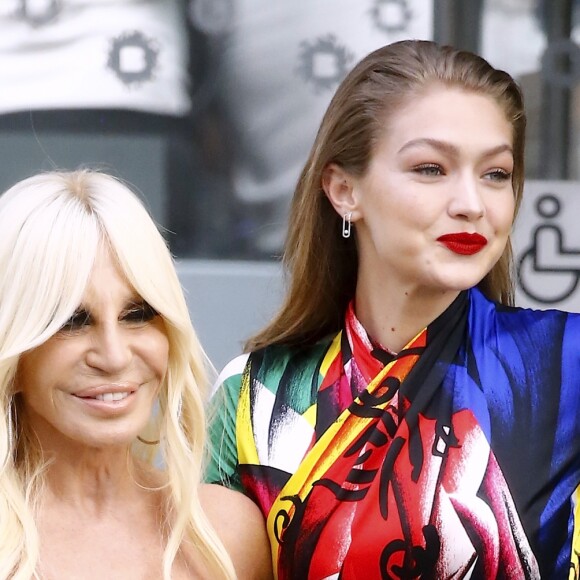Gigi Hadid et Donatella Versace aux CFDA Awards 2018 au Brooklyn Museum à New York, le 4 juin 2018.