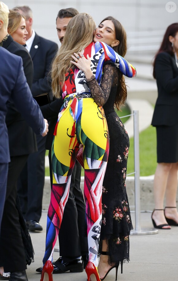 Gigi Hadid et Emily Ratajkowski aux CFDA Awards 2018 au Brooklyn Museum à New York, le 4 juin 2018.