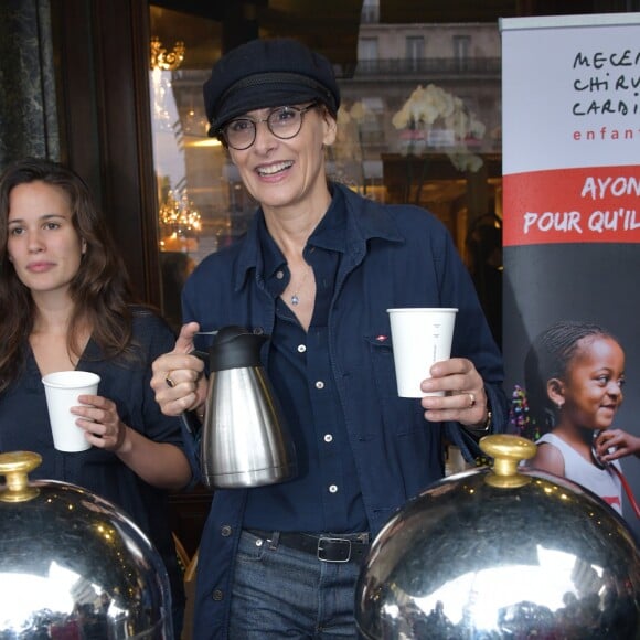 Inès de la Fressange et Lucie Lucas - Lancement de l'opération Petits Déjeuners Du Coeur au profit de l'association Mécénat Chirurgie Cardiaque au Café de la Paix à Paris. Le 5 juin 2018. © Giancarlo Gorassini / Bestimage