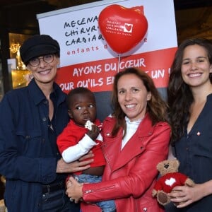 Inès de la Fressange et Lucie Lucas - Lancement de l'opération Petits Déjeuners Du Coeur au profit de l'association Mécénat Chirurgie Cardiaque au Café de la Paix à Paris. Le 5 juin 2018. © Giancarlo Gorassini / Bestimage