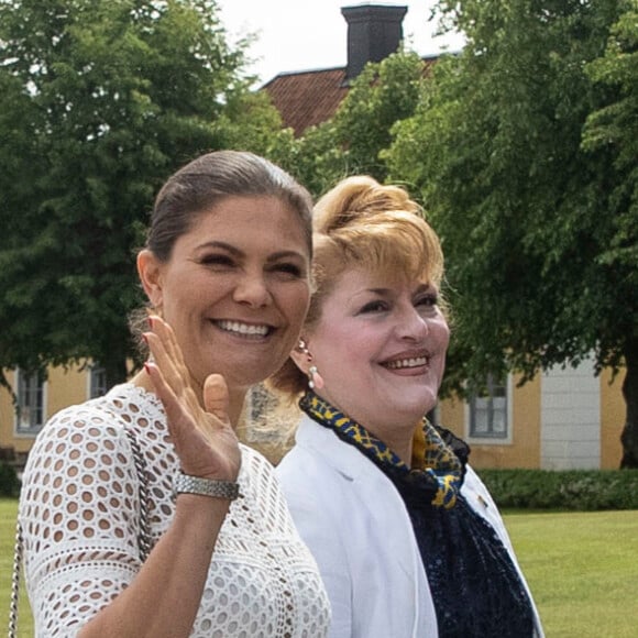 La princesse Victoria de Suède et son mari le prince Daniel étaient en visite au palais de Stromsholm à l'occasion de la Fête nationale suédoise le 6 juin 2018.