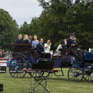 La princesse Victoria de Suède et son mari le prince Daniel étaient en visite au palais de Stromsholm à l'occasion de la Fête nationale suédoise le 6 juin 2018.