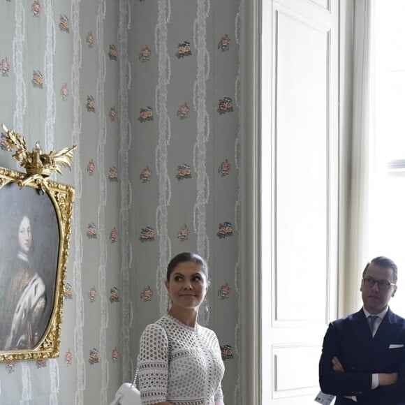 La princesse Victoria de Suède et son mari le prince Daniel étaient en visite au palais de Stromsholm à l'occasion de la Fête nationale suédoise le 6 juin 2018.