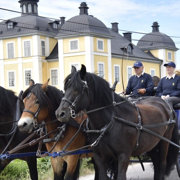 La princesse Victoria de Suède et son mari le prince Daniel étaient en visite au palais de Stromsholm à l'occasion de la Fête nationale suédoise le 6 juin 2018.