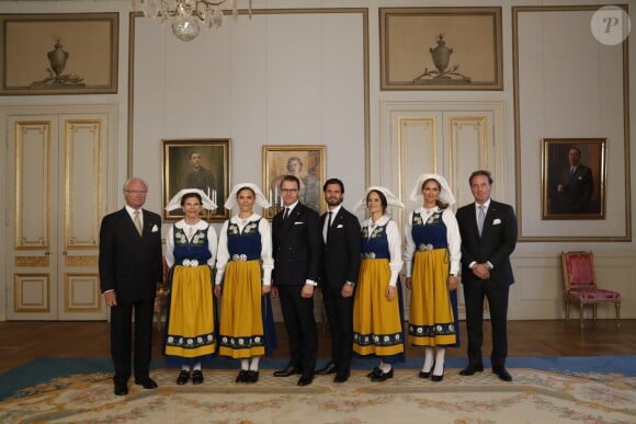 La famille royale de Suède a célébré le 6 juin 2018 la Fête nationale. Sur cette photo, de gauche à droite : le roi Carl XVI Gustaf, la reine Silvia, la princesse héritière Victoria, le prince Daniel, le prince Carl Philip, la princesse Sofia, la princesse Madeleine et Christopher O'Neill.