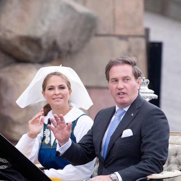 La famille royale de Suède - ici, Madeleine de Suède et son époux Christopher O'Neill se rendant au parc de Skansen - a célébré le 6 juin 2018 la Fête nationale.
