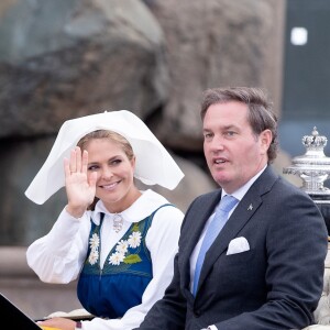 La famille royale de Suède - ici, Madeleine de Suède et son époux Christopher O'Neill se rendant au parc de Skansen - a célébré le 6 juin 2018 la Fête nationale.