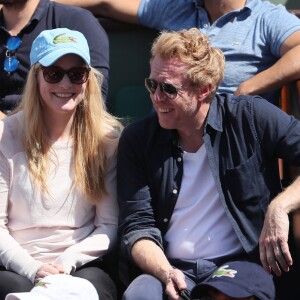 Natacha Regnier et son compagnon Jérôme Pitorin dans les tribunes lors des internationaux de France de Roland Garros à Paris le 7 juin 2018. © Cyril Moreau / Bestimage Celebs attend Roland Garros french open on june 7th 2018. Day 1207/06/2018 - Paris