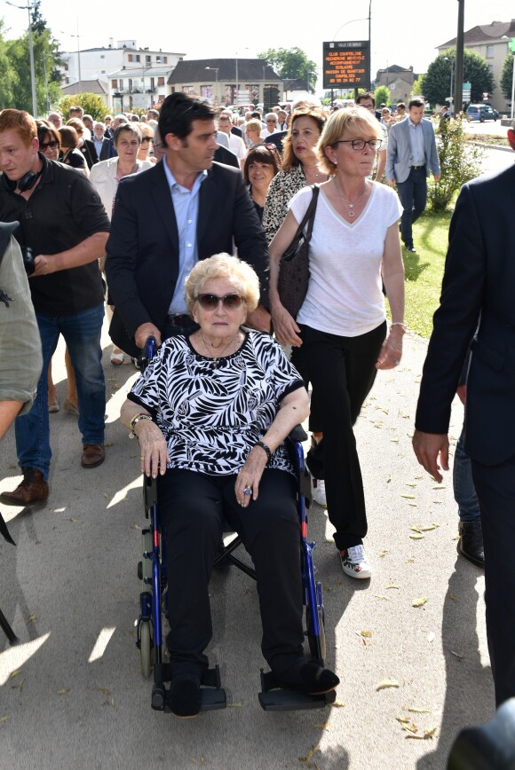 Inauguration de l'avenue Jacques et Bernadette Chirac à Brive-la-Gaillarde (Corrèze) le 8 juin 2018. L'épouse de l'ancien président de la Répubique, Bernardette Chirac, était présente à l'événement, notamment entourée d sa fille Claude.