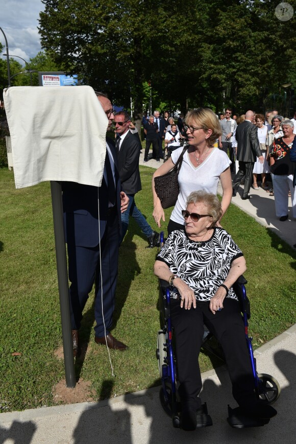 Inauguration de l'avenue Jacques et Bernadette Chirac à Brive-la-Gaillarde (Corrèze) le 8 juin 2018. L'épouse de l'ancien président de la Répubique, Bernardette Chirac, était présente à l'événement, notamment entourée d sa fille Claude.