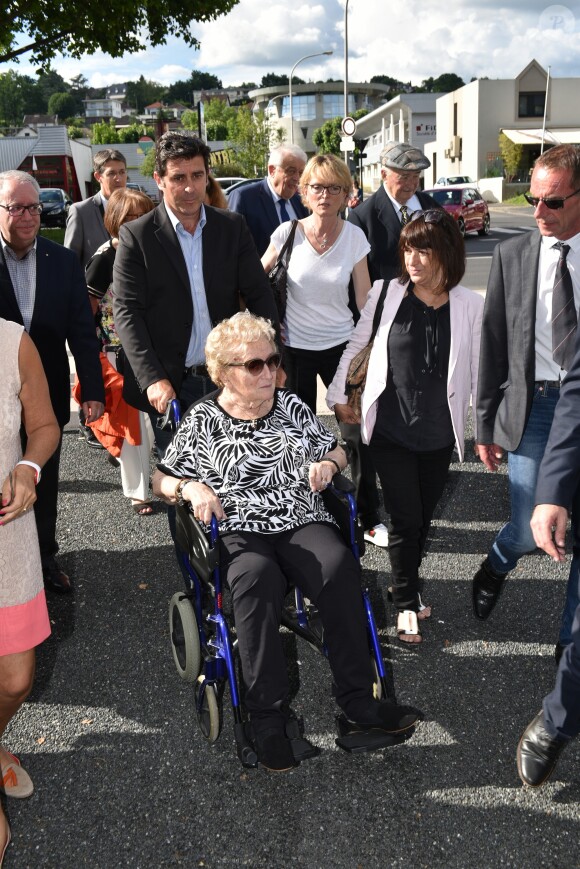 Inauguration de l'avenue Jacques et Bernadette Chirac à Brive-la-Gaillarde (Corrèze) le 8 juin 2018. L'épouse de l'ancien président de la Répubique, Bernardette Chirac, était présente à l'événement, notamment entourée d sa fille Claude.