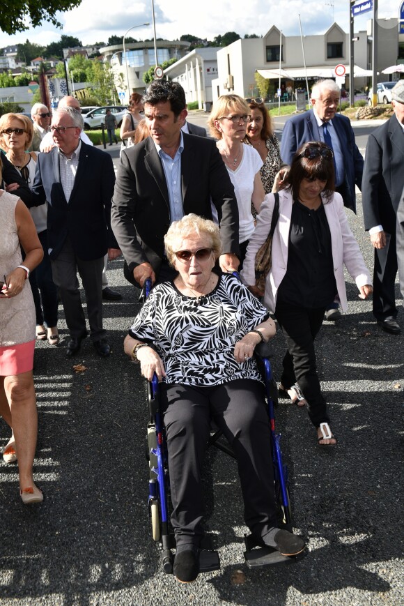 Inauguration de l'avenue Jacques et Bernadette Chirac à Brive-la-Gaillarde (Corrèze) le 8 juin 2018. L'épouse de l'ancien président de la Répubique, Bernardette Chirac, était présente à l'événement, notamment entourée d sa fille Claude.