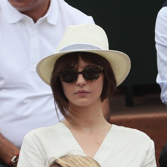 Annabelle Belmondo dans les tribunes des Internationaux de France de Tennis de Roland Garros à Paris, le 10 juin 2018. © Dominique Jacovides - Cyril Moreau/Bestimage