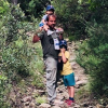 Stéphane Hénon et ss fils, le 10 juin 2018 en pleine nature.