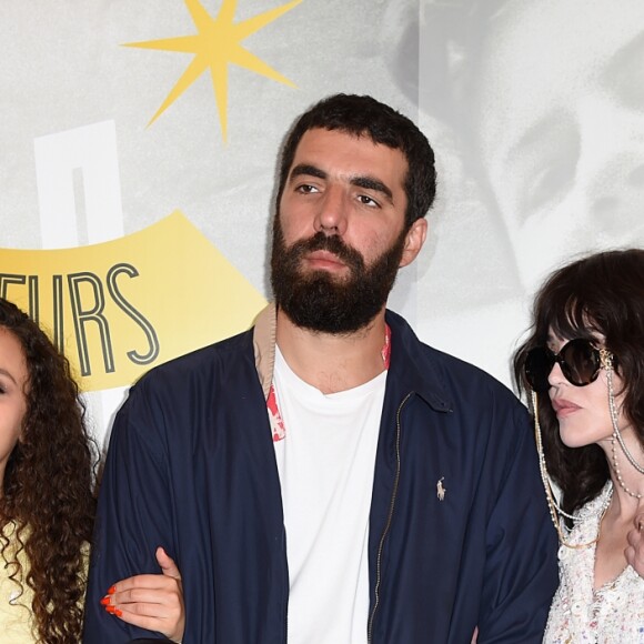 Karim Leklou, Oulaya Amamra, Romain Gavras, Isabelle Adjani et Vincent Cassel - Photocall du film "Le monde est à toi" sur la plage de la Quinzaine des réalisateurs lors du 71ème Festival International du Film de Cannes le 12 mai 2018. © Giancarlo Gorassini/Bestimage