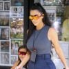 Kim Kardashian sort de la boutique Sugar Factory avec sa fille North West le 15 juin 2018.