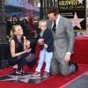 Chris Pratt avec sa femme Anna Faris et leur fils Jack - Chris Pratt reçoit son étoile sur le Walk of Fame à Hollywood le 21 avril 2017.