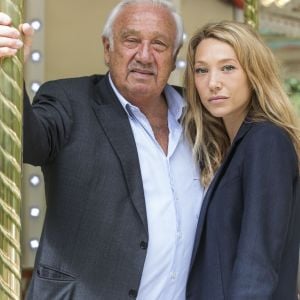 Exclusif - Rendez-vous avec Laura Smet et Marcel Campion au jardin des Tuileries à Paris le 18 juin 2018. L'édition 2018 de la fête foraine d'été des Tuileries sera sous l'égide de la marraine Laura Smet, fille de Johnny Hallyday. © Olivier Borde / Bestimage