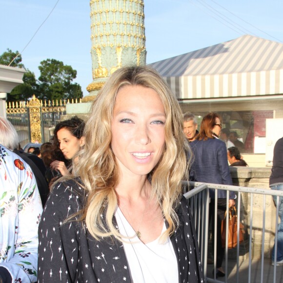 Exclusif - Laura Smet - Soirée de clôture pour la fermeture de la Grande Roue de la place de la Concorde et remise d'un chèque de 90 000 euros pour l'Institut Rafaël ( Institut soutenu par J.Hallyday) à Paris le 18 mai 2018 © Guirec Coadic / Philippe Baldini / Bestimage