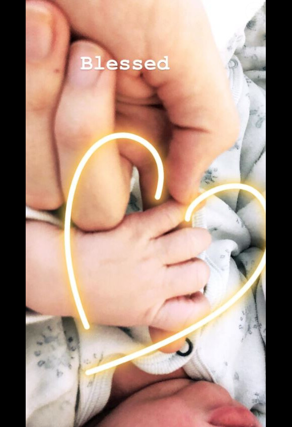 Candice Swanepoel annonce la naissance de son deuxième enfant sur Instagram le 19 juin 2018.