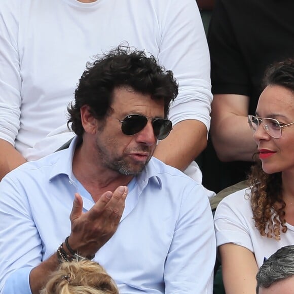 Patrick Bruel dans les tribunes des internationaux de tennis de Roland Garros à Paris, France, le 6 juin 2018. © Cyril Moreau/Bestimage