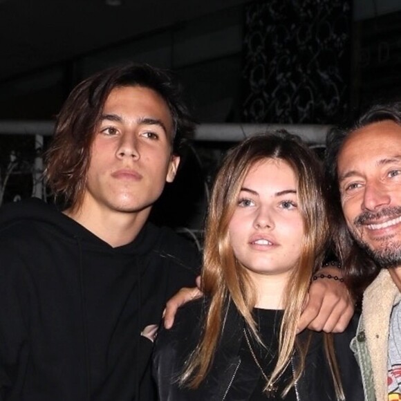 Bob Sinclar, sa femme et leur fils Raphael Le Friant sont allés dîner avec Thylane Blondeau au restaurant Madeo à Hollywood, le 20 novembre 2017.