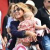Laura Tenoudji (la femme de Christian Estrosi) et sa fille Bianca lors du Grand Prix de France de formule 1 sur le circuit du Castellet le 24 juin 2018. © Bruno Bebert / Bestimage Merci de flouter l'enfant lors de la publication, web et print 24/06/2018 - Le Castellet