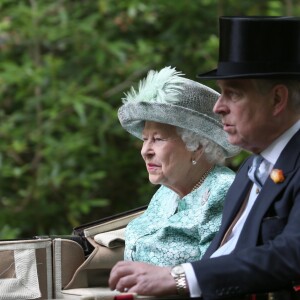 Le prince Andrew et la reine Elizabeth II d'Angleterre lors du 5e jour du Royal Ascot 2018 à Ascot le 23 juin 2018