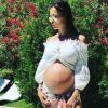 Julie Ricci affiche son baby bump - Instagram, juin 2018
