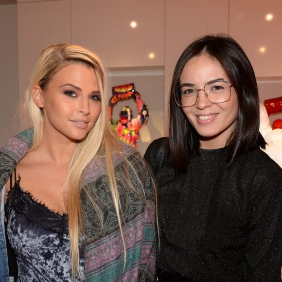 Exclusif - Agathe Auproux et Kelly Vedovelli - Cocktail d'inauguration de la première galerie Pop Art Concept store entièrement dédié aux oeuvres de Richard Orlinski à Paris, France, le 23 novembre 2017. © Rachid Bellak/Bestimage