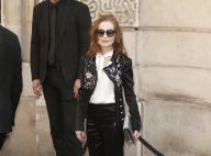 Fashion Week : Isabelle Huppert et Lou Lesage, de retour au lycée !