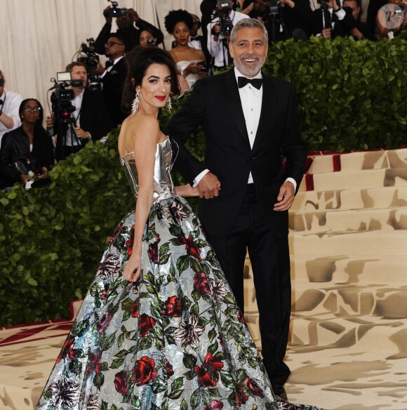Amal Clooney et son mari George Clooney - Les célébrités arrivent à l'ouverture de l'exposition Heavenly Bodies: Fashion and the Catholic Imagination à New York, le 7 mai 2018