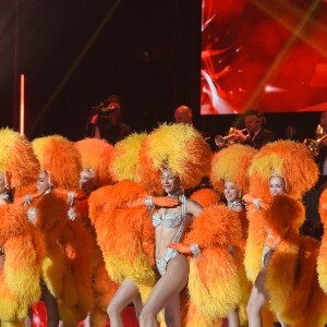 Exclusif - Les danseuses du Moulin Rouge et Stéphane Bern - Enregistrement de l'émission "Bon anniversaire Line" à l'occasion des 90 ans de Line Renaud au Théâtre Bobino à Paris, le 25 juin 2018. L'émission, présentée par Stéphane Bern, est diffusée mardi 3 juillet 2018 à 20h55 sur France 2. © Coadic Guirec / Bestimage