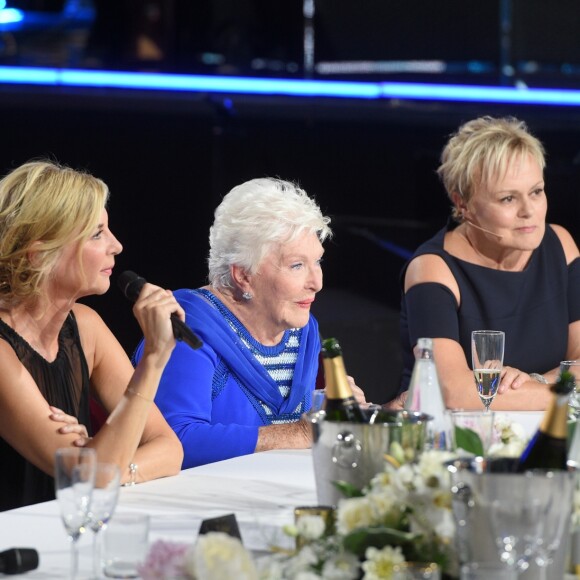 Exclusif - Michèle Laroque, Line Renaud, Muriel Robin - Enregistrement de l'émission "Bon anniversaire Line" à l'occasion des 90 ans de Line Renaud au Théâtre Bobino à Paris, le 25 juin 2018. L'émission, présentée par Stéphane Bern, est diffusée mardi 3 juillet 2018 à 20h55 sur France 2. © Coadic Guirec / Bestimage