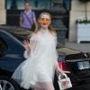 Kathryn Newton arrive au dîner Dior dans la boutique de la marque, sur la place Vendôme à Paris, le 2 juillet 2018.