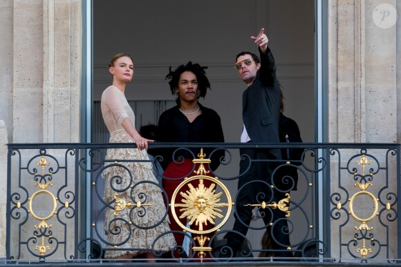 Kate Bosworth, Luka Sabbat et Michael Polish assistent au dîner Dior dans la boutique de la Maison, sur la place Vendôme à Paris, le 2 juillet 2018.