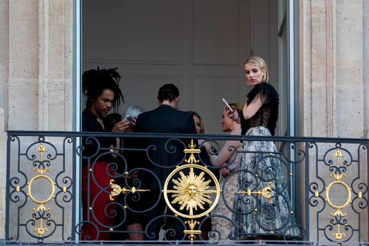 Photo : Luka Sabbat, Kate Bosworth, son mari Michael Polish et Emma Roberts  assistent au dîner Dior dans la boutique de la Maison, sur la place Vendôme  à Paris, le 2 juillet 2018. - Purepeople