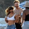 Exclusif  - David Guetta et sa compagne Jessica Ledon profitent de la plage avec leurs amis lors de leurs vacances de Noël à Miami. Le 27 décembre 2017.